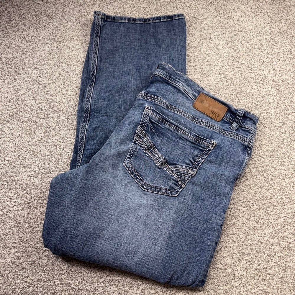 Men's BKE Seth Medium Wash Blue Straight Stretch Loose‎ Fit Jeans Size 42x32